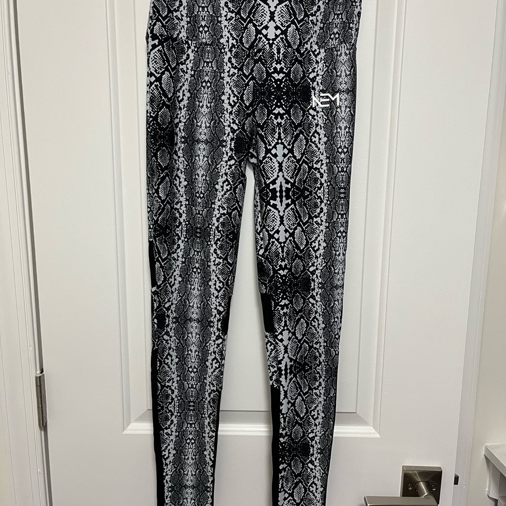 Women’s Ryderwear Scrunch Bum Snake Print Leggings